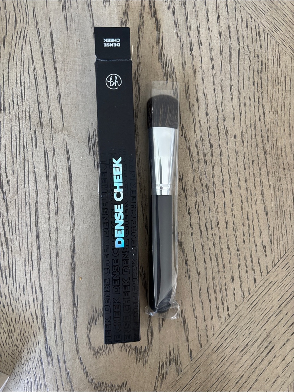BH Cosmetics Dense Cheek Makeup Brush New